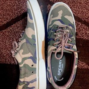 Sperry Shoes (BRAND NEW)